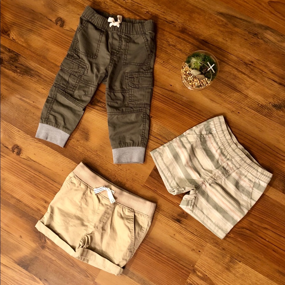 Set of 3 ~ Khaki Pants *BuNdLe* (18 months) 🌸✨